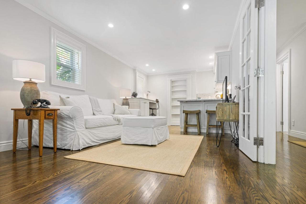 Garden Level Flat In 1885 Queen Anne Victorian Cottage In Alameda Exterior foto